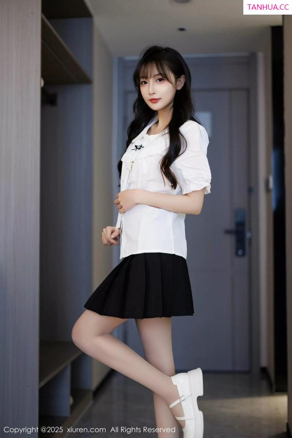   [XiuRen]高清写真图 2025.03.25 No.10067 樱桃小阑子 西安旅拍第4张图片